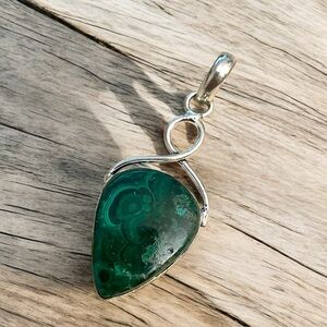 Green Malachite Silver Pendant in sterling silver 925 overlay